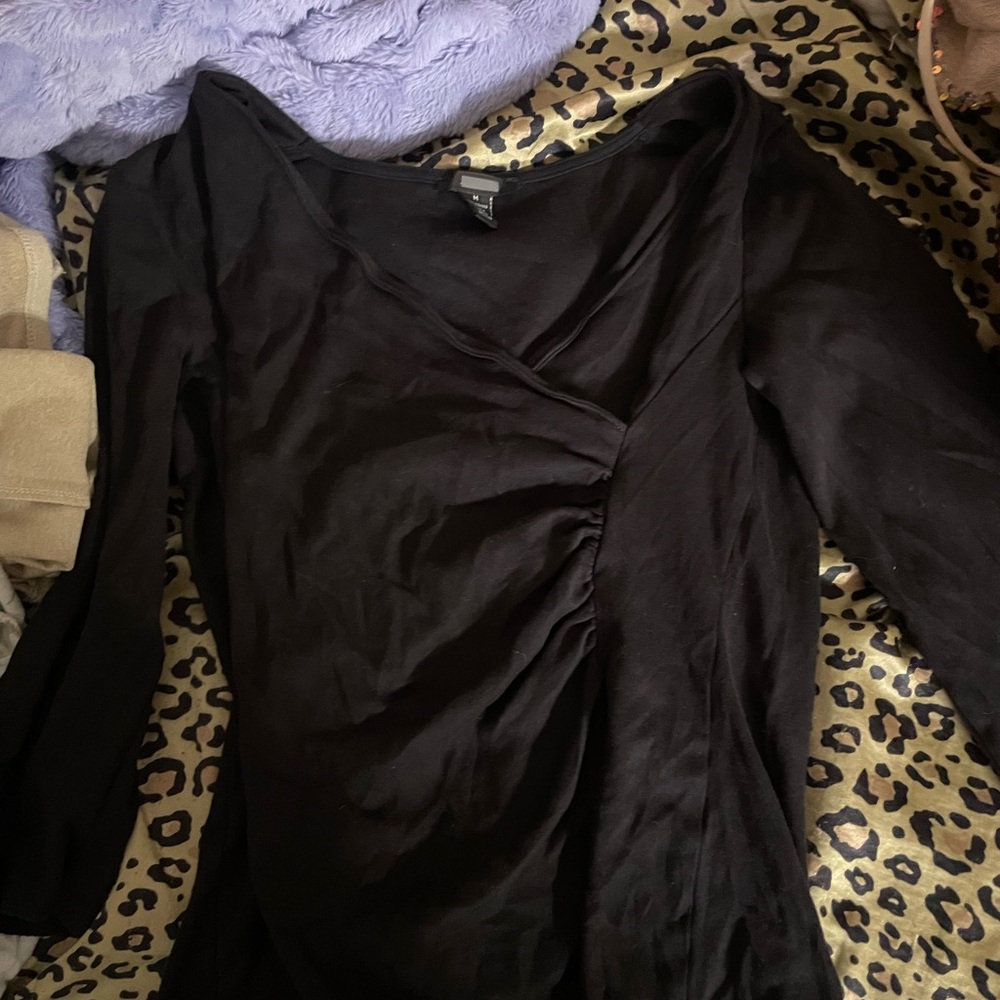 Black Ruched V-Neck Long Sleeve Top